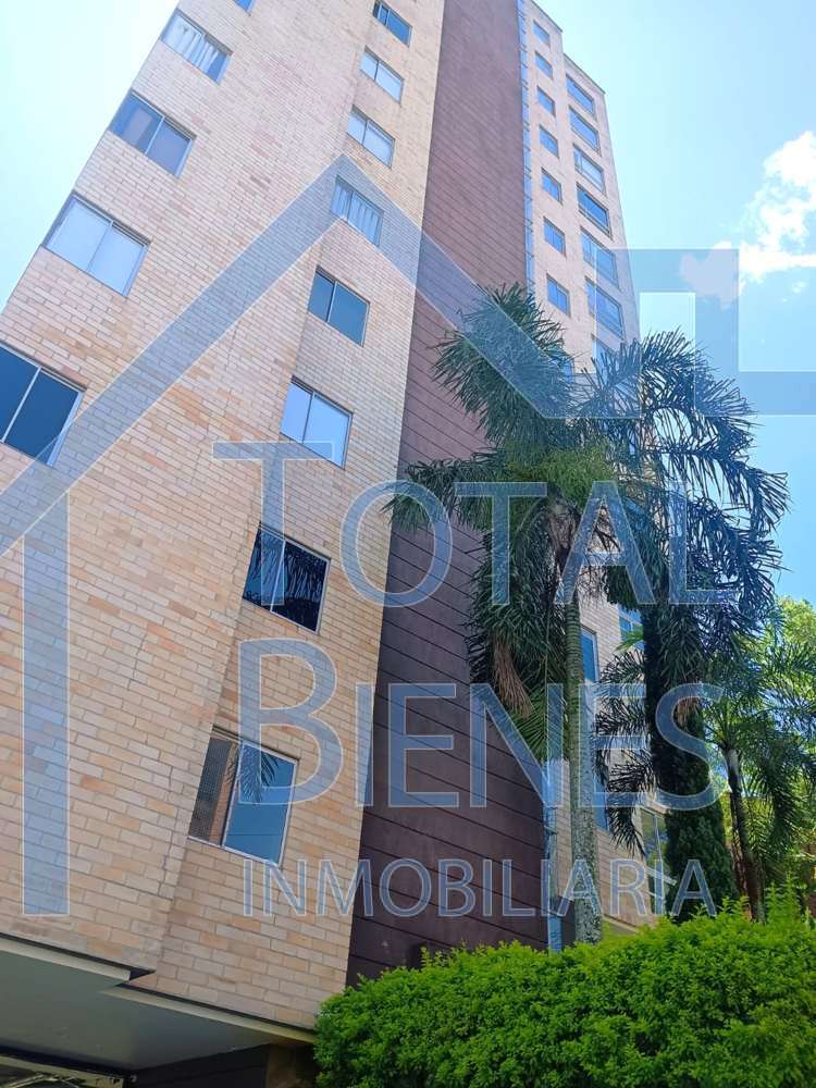 Foto 1 de 22 — Apartaestudio en Poblado Loma de los Parra, Medellín
