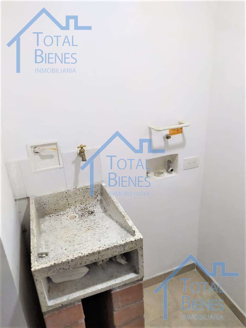 Foto 8 de 30 — Apartaestudio en San Bernardo, Medellín