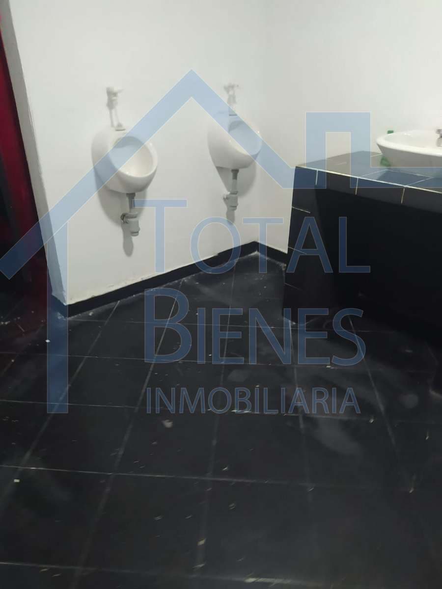 Foto 3 de 45 — Local en El Poblado, Medellín